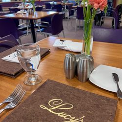 Lucy's - Interior