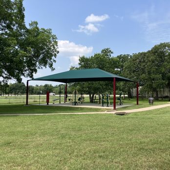 Cedar Creek Park - Covered area - Parks Near Me - Cedar Creek, Texas Cedar Creek Park - Covered area - Parks Near Me - Cedar Creek, Texas