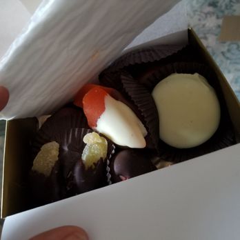 Diamond Head Chocolate Company - Decandent delights - Chocolatiers & Shops Near Me - Honolulu, Hawaii
