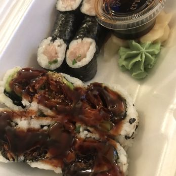 Tai Fai Restaurant - Hamachi Yellowtail and Scallions Roll ($7.25), Salmon Skin Roll ($7.25) - Sushi Bars Near Me - Oak Park, Michigan