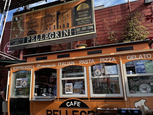 Piazza Pellegrini by null