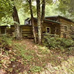 Exterior photo of Viking Mountain Lodge - Greeneville, Tennessee Exterior photo of Viking Mountain Lodge - Greeneville, Tennessee