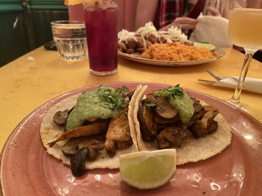 Round Corner Cantina by null