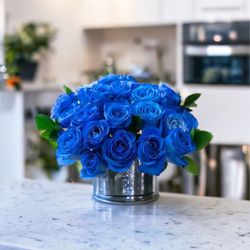 Maracol Florals - Blue Rose Arrangement