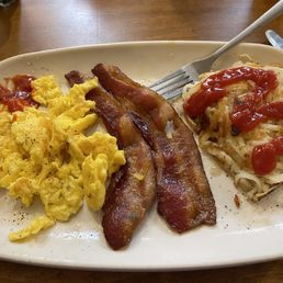 BEST BACON, egged and hash browns!