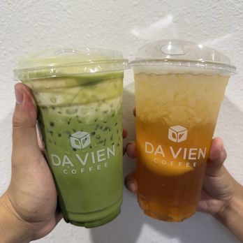 Da Vien Coffee - Matcha Banana Latte & Peach Tea - Coffee & Tea Near Me - Rosemead, California