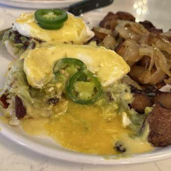 Brunch House - Southwestern Benedict and American Fries - Breakfast & Brunch Near Me - Grand Rapids, Michigan Brunch House - Southwestern Benedict and American Fries - Breakfast & Brunch Near Me - Grand Rapids, Michigan