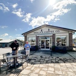 Molly’s Coffee Company - The front entrance and outside seating area