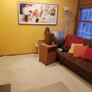 Top Priority Painting - Guestroom before paint - Painters Near Me - Eden Prairie, Minnesota Top Priority Painting - Guestroom before paint - Painters Near Me - Eden Prairie, Minnesota