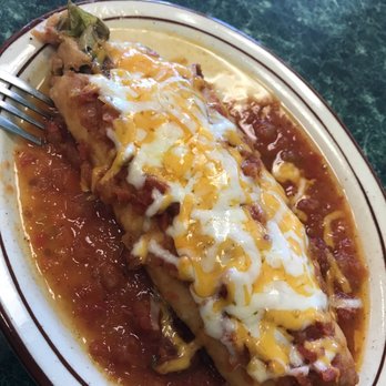 Azteca Restaurant - Generously-sized a la carte Chili Relleno, but preferred the cheese and chicken molé enchiladas. - Mexican Near Me - Lancaster, California