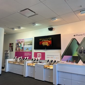 T-Mobile Experience Store - Inside - Mobile Phones Near Me - Reno, Nevada