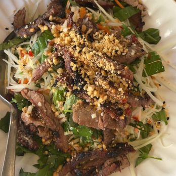 Saigon Cafe - Papaya salad with beef - Vietnamese Near Me - Saint Louis, Missouri