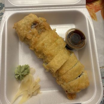 Roll & Teriyaki - Lakers Tempura Roll - Japanese Near Me - Buena Park, California