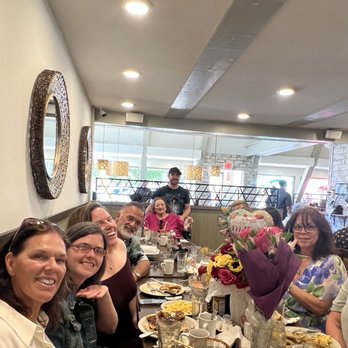 Bill's Cafe - Mothers Day at Bills Cafe - Breakfast & Brunch Near Me - Fremont, California