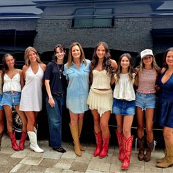 Bay Limousine - Bay Limk Bachelorette Party