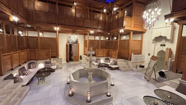 Hurrem Sultan Hammam by null