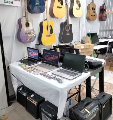 PECAN PARK FLEA & FARMERS MARKET - Updated July 2024 - 72 Photos & 45 ...