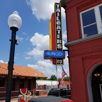 Tailgater's Burger Company - Burgers Near Me - Hope, Arkansas Tailgater's Burger Company - Burgers Near Me - Hope, Arkansas
