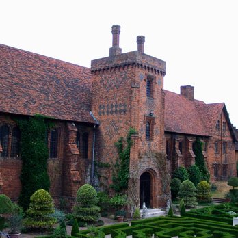 Hatfield House - Museums Near Me - Hatfield, HRT