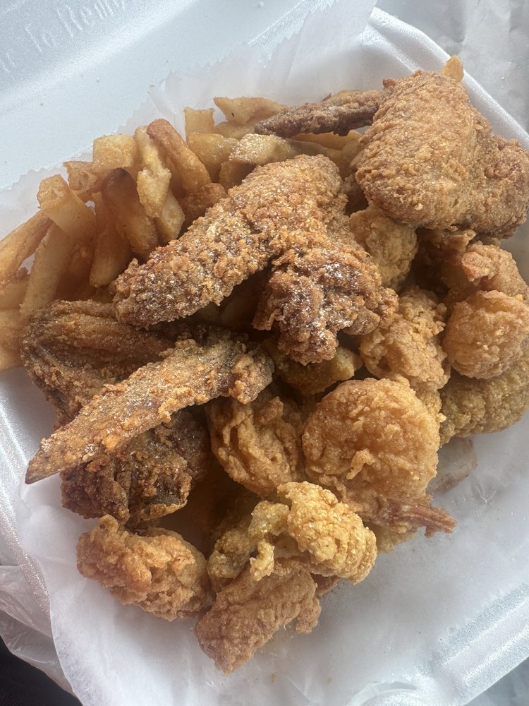 Food from Sharks Fish And Chicken