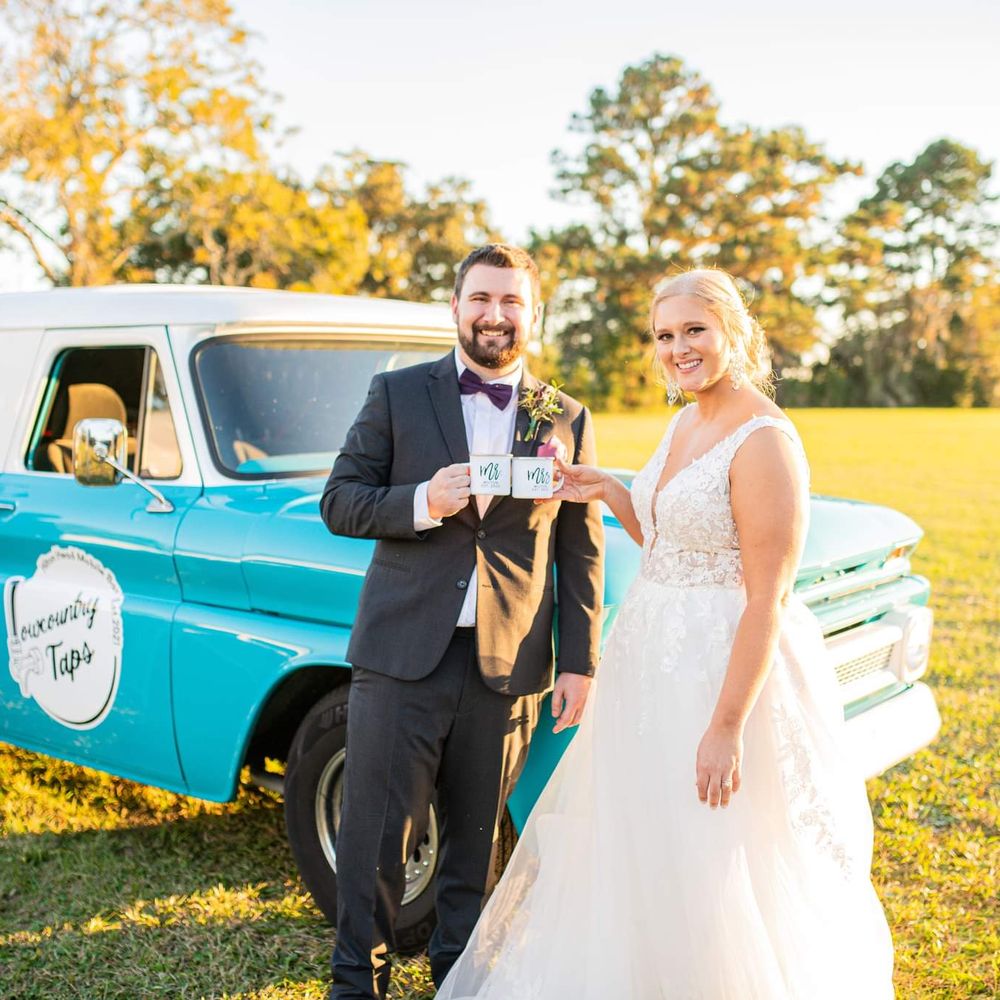 Fun Fact: 'Un Viernes de Locos 2' incluye varias referencias a otras  películas de Lindsay Lohan: ○ La boda de Anna y Eric es el 3 de Octubre,  referencia a Mean Girls., image size:1000x1000