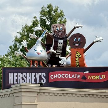 Hershey's Chocolate World - Chocolate World mascots - Kids Activities Near Me - Hershey, Pennsylvania Hershey's Chocolate World - Chocolate World mascots - Kids Activities Near Me - Hershey, Pennsylvania