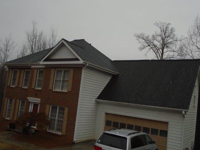 Slide of The Roof Clinic