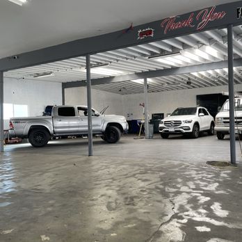 Majestic Auto Glass - Work area - Auto Glass Services Near Me - Compton, California Majestic Auto Glass - Work area - Auto Glass Services Near Me - Compton, California