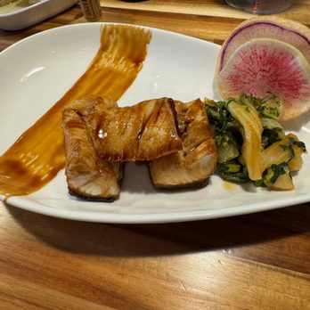 ANNAS TABLE - Updated January 2025 - 83 Photos & 37 Reviews - 188 S