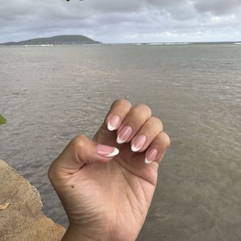 Gradient Nail - gel french tip - Nail Salons Near Me - Honolulu, Hawaii