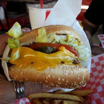 Mad Madeline's Grill - 1/3 lb cheeseburger with everything,  huge!!! - Burgers Near Me - Temecula, California