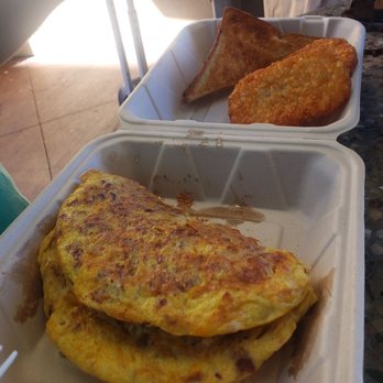 Pine Tree Cafe - spinach bacon cheese omelet with hashbrowns and toast - Breakfast & Brunch Near Me - Kailua-Kona, Hawaii Pine Tree Cafe - spinach bacon cheese omelet with hashbrowns and toast - Breakfast & Brunch Near Me - Kailua-Kona, Hawaii