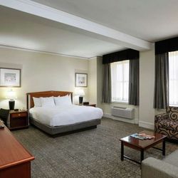 Hilton Cincinnati Netherland Plaza - Guest room amenity