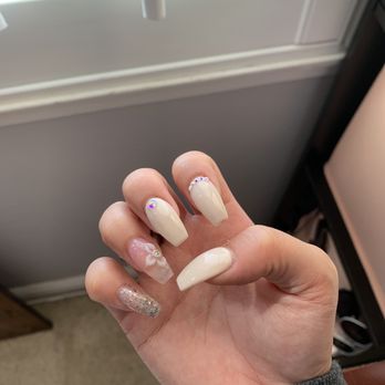 Jennie's Nails - Nail Salons Near Me - San Bruno, California