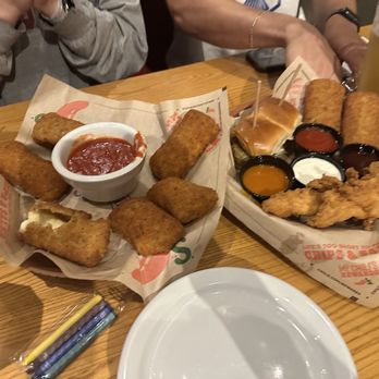 Chili's - Fried Mozzarella - Shareable - American Near Me - Columbus, Ohio