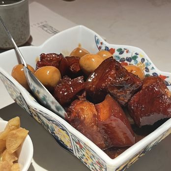 Cheli - Braised pork belly - Shanghainese Near Me - New York, New York Cheli - Braised pork belly - Shanghainese Near Me - New York, New York