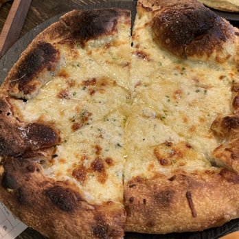 Three Bears Brewery and Restaurant - 7 cheese - Brewpubs Near Me - Banff, Alberta