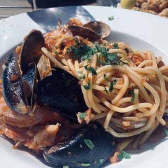 Sam's Chowder House - Seafood Spaghetti. Yummy - Seafood Near Me - Half Moon Bay, California Sam's Chowder House - Seafood Spaghetti. Yummy - Seafood Near Me - Half Moon Bay, California