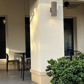 Starbucks - Outdoor seating... in Florida... in summer - Coffee & Tea Near Me - Boynton Beach, Florida Starbucks - Outdoor seating... in Florida... in summer - Coffee & Tea Near Me - Boynton Beach, Florida