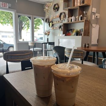 Velvet Honey - ice hojicha latte and ice latte - Coffee & Tea Near Me - Brooklyn, New York Velvet Honey - ice hojicha latte and ice latte - Coffee & Tea Near Me - Brooklyn, New York