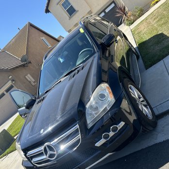 Senior Tech Auto Glass - Windshield Installation & Repair Near Me - Menifee, California Senior Tech Auto Glass - Windshield Installation & Repair Near Me - Menifee, California