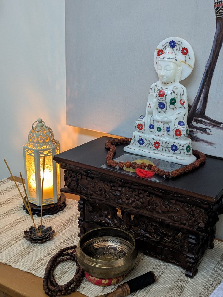 Manipura Massage & Yoga Logo