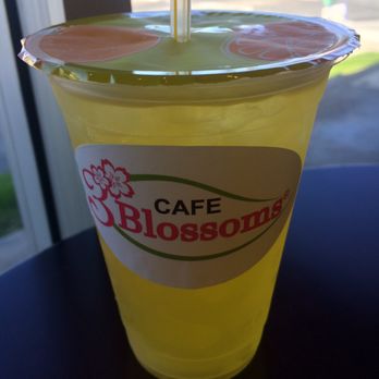 3 Blossoms Cafe - Passion Fruit Tea. - Bubble Tea Near Me - Westminster, California 3 Blossoms Cafe - Passion Fruit Tea. - Bubble Tea Near Me - Westminster, California