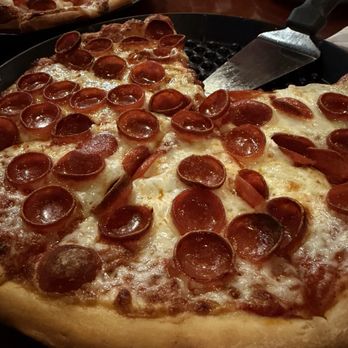 Frends Brewhouse - Pepperoni Pizza - Pizza Near Me - Sacramento, California Frends Brewhouse - Pepperoni Pizza - Pizza Near Me - Sacramento, California