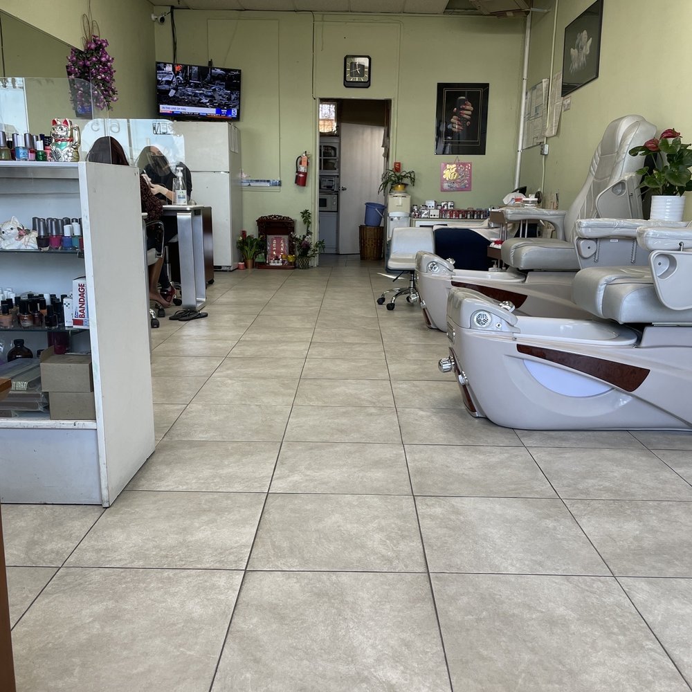 Ann's Nails Salon - Salon interior - Nail Salons Near Me - Hawthorne, California