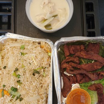 Beds Thai - Thai fried rice, fried pork, chicken Tom Ka soup. - Thai Near Me - Brooklyn, New York