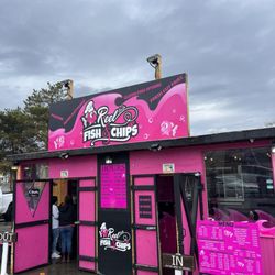 Reel Em In Fish & Chips - Outside area