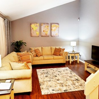 Havenly Home Stays - Living room - Vacation Rentals Near Me Havenly Home Stays - Living room - Vacation Rentals Near Me