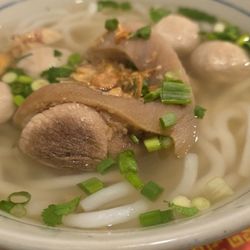 Mandarin Restaurant - Vietnamese udon noodles soup with pork hock