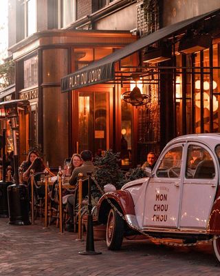 Brasserie Mon Chou Chou by null